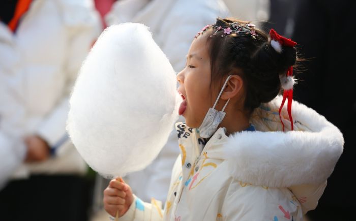 Chinese New Year in the camera -- enjoy delicious food and celebrate the New Year