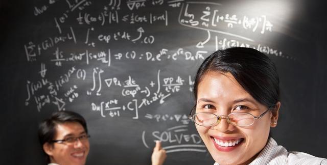老师晒班级学霸的草稿纸