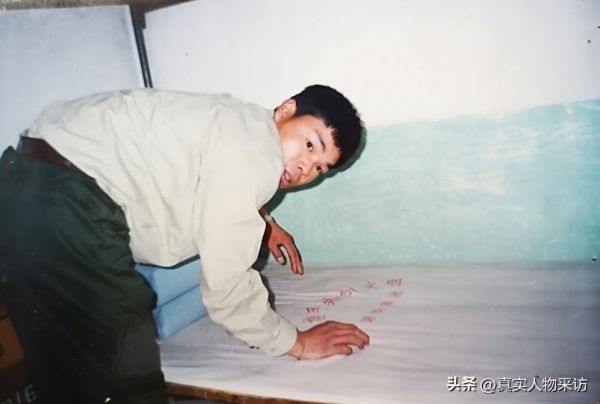 男子被战友骗进传销窝，后来别人全逃出，他却已失踪23年