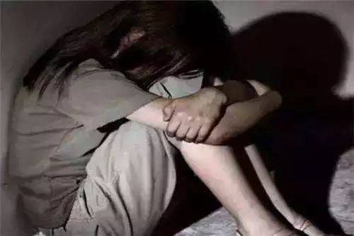 广东湛江六旬男子强奸8岁幼女，受害者亲属：性侵行为已有两三年

