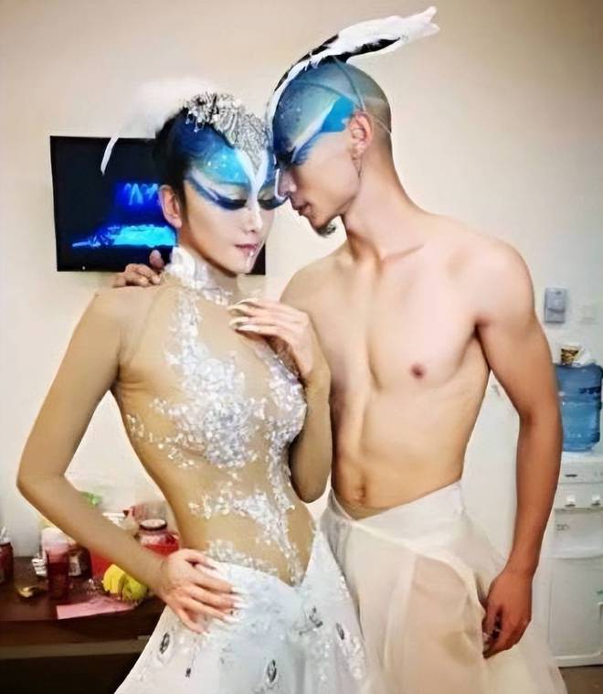 杨丽萍回应舞者造型被指不雅