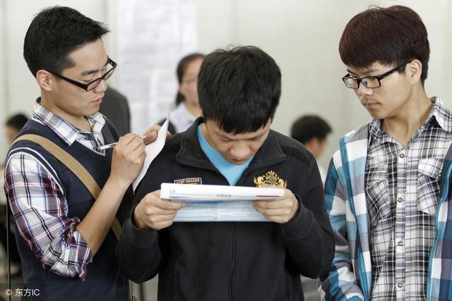 实习一个月300元实习8个月，老板和员工谈理想，该怎么去反驳？

