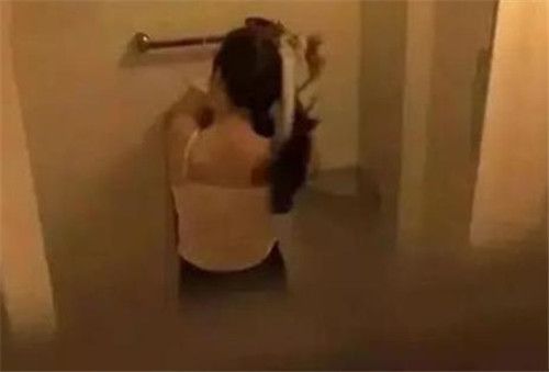 温州一女租客，被男邻居偷窥卫生间两年，忍无可忍报警将其抓获