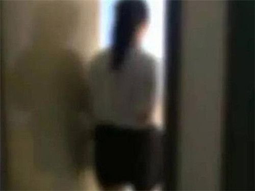 温州一女租客，被男邻居偷窥卫生间两年，忍无可忍报警将其抓获