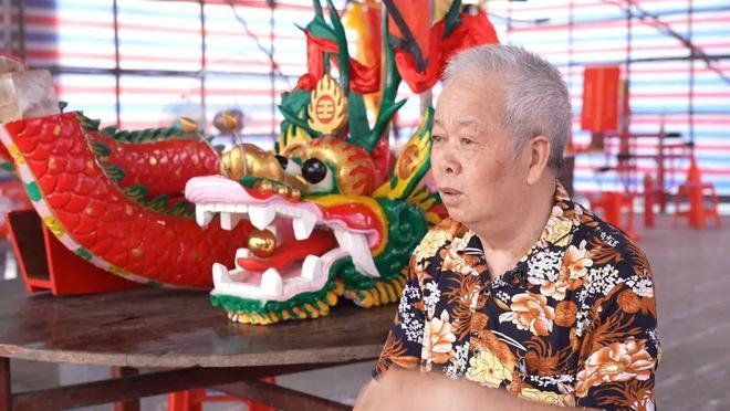 广东人为了看扒龙舟有多拼
