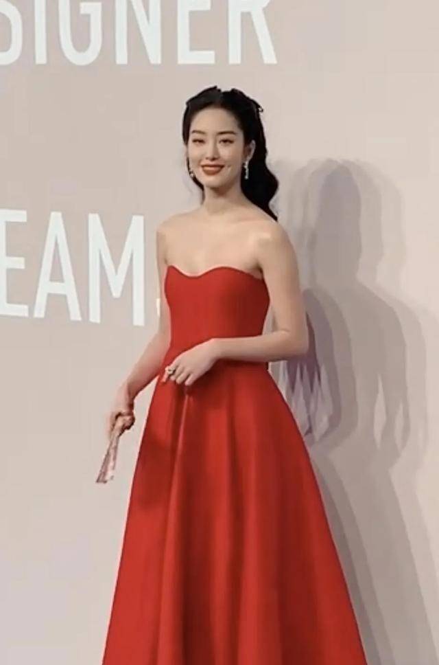 Angelababy黄景瑜活动生图