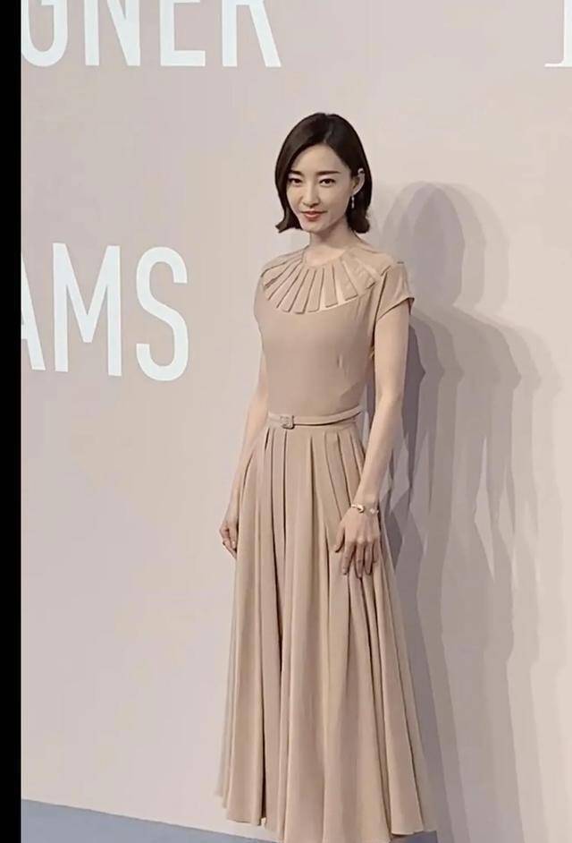 Angelababy黄景瑜活动生图