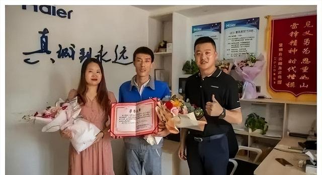 救人小哥获赠10万元及一套房