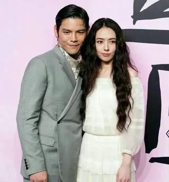 郭碧婷好像油画里走出来的人