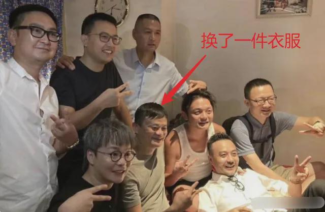 马云：现身宴会，身材发福变化大，开怀大笑心情好