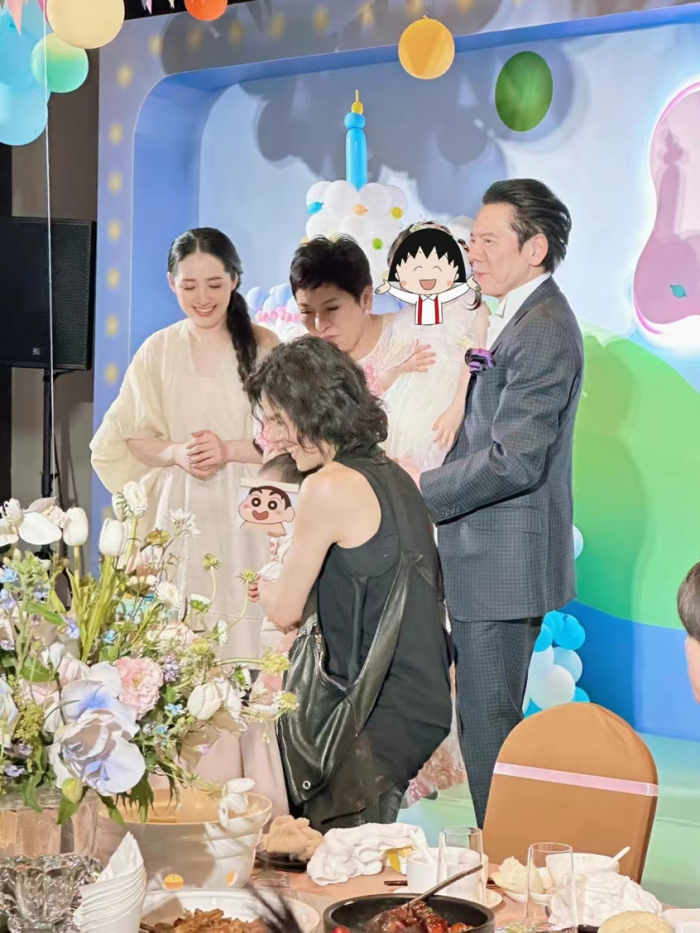 郭碧婷穿衣风格向太化