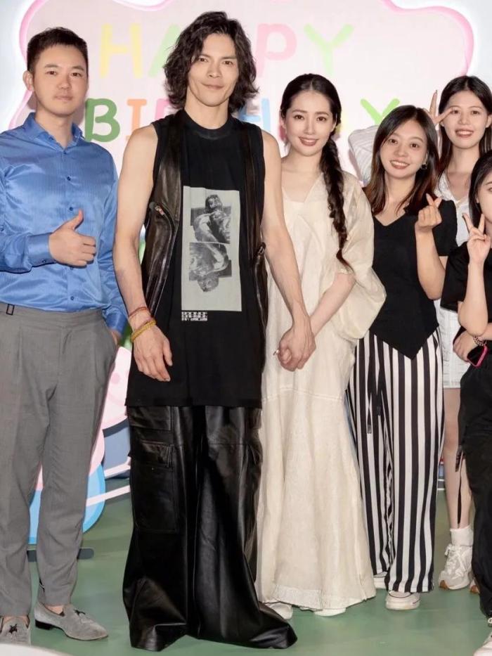 郭碧婷穿衣风格向太化
