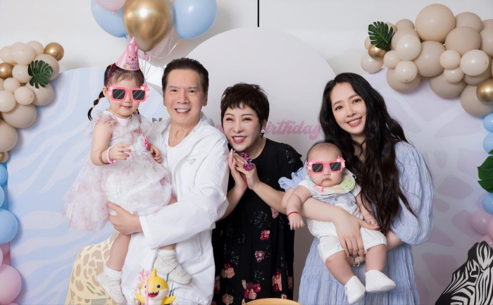 郭碧婷穿衣风格向太化