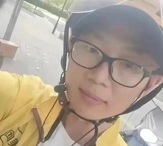 跳江救人小哥希望不要再给他捐钱