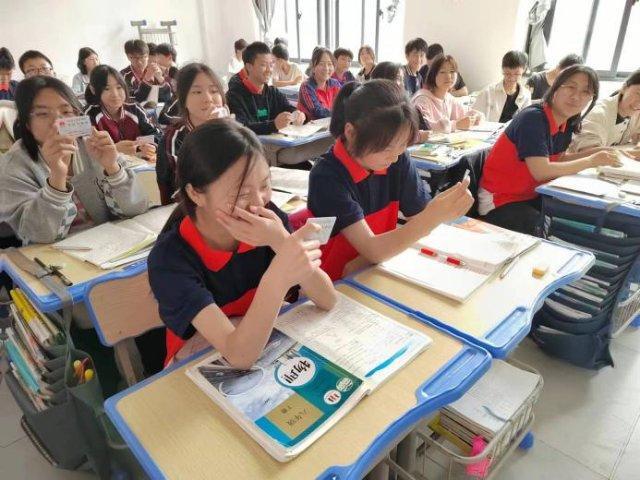 赶上了！昭通135名中考生证件被洪水冲走，民警5天紧急制证