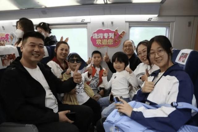 淄博烧烤：走红带来游客也带来压力 当地希望降降温