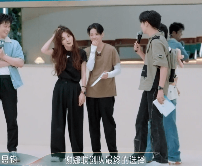 谢娜挑战《她她她》，朱珠说的话充满语言艺术，陈嘉桦却一针见血