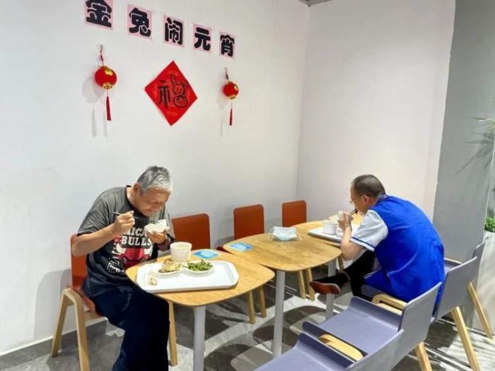 这家社区食堂菜品又又又上新了