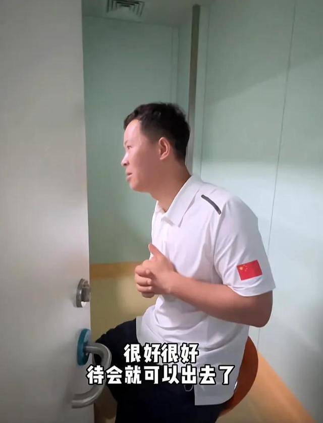 乡村小乔抱到女儿了