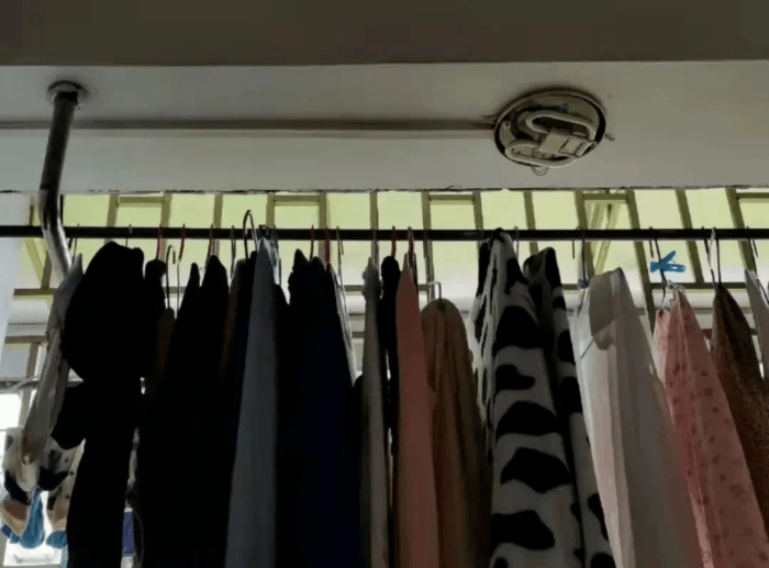 阴干的衣服为什么会有怪味？

