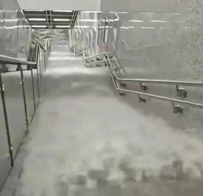 贵阳回应暴雨致地铁漫灌停运