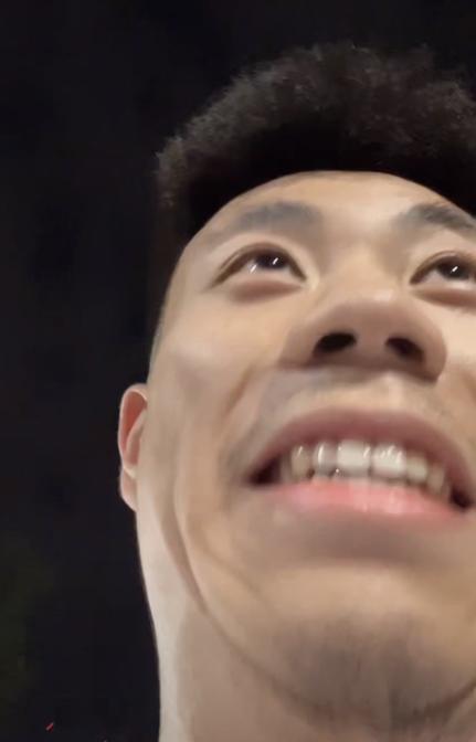 林书豪张镇麟夜袭野球场
