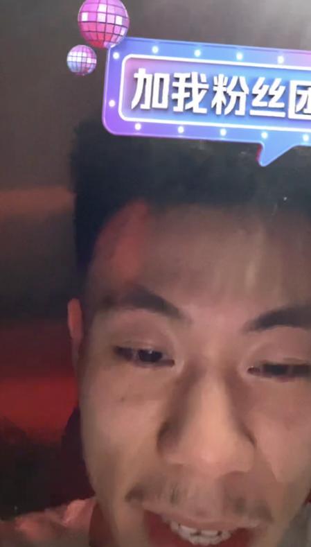 林书豪张镇麟夜袭野球场