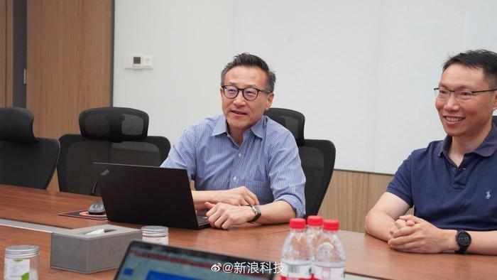 “不得不说，蔡老板太勤奋了”官宣第一天蔡崇信就在菜鸟上班了