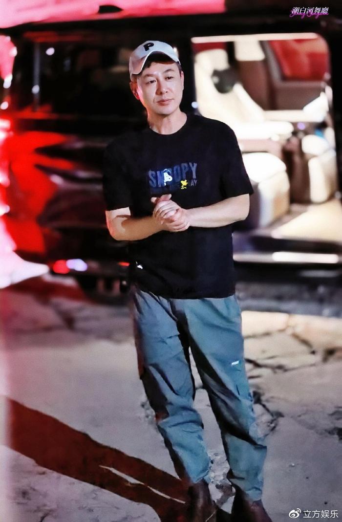 张颂文《看不见影子的少年》杀青向粉丝鞠了三次躬