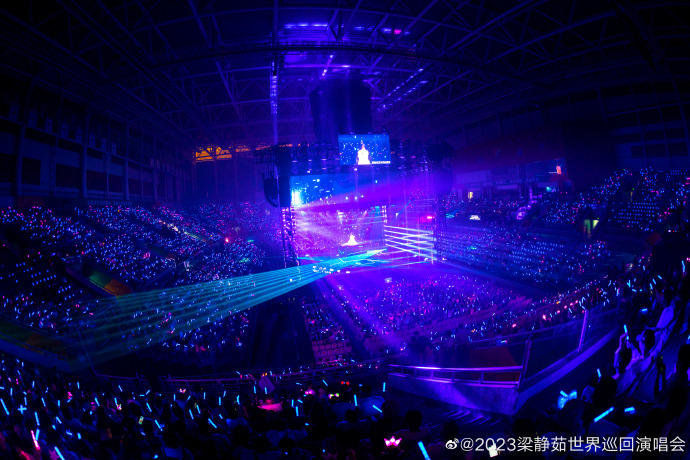 梁静茹沈阳演唱会观众高喊“开空调”，负责人：很抱歉，已增设辅助制冷设备