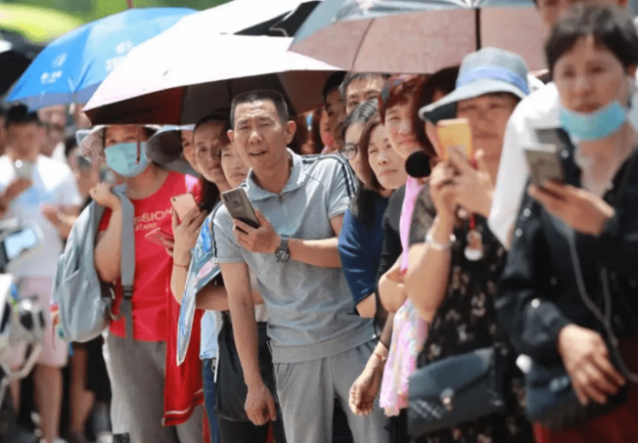 学生高考成绩被屏蔽老师激动欢呼