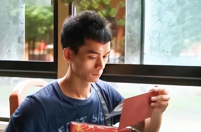 网传考生唐尚珺662分，实际有多处破绽，真实成绩有待其本人公开
