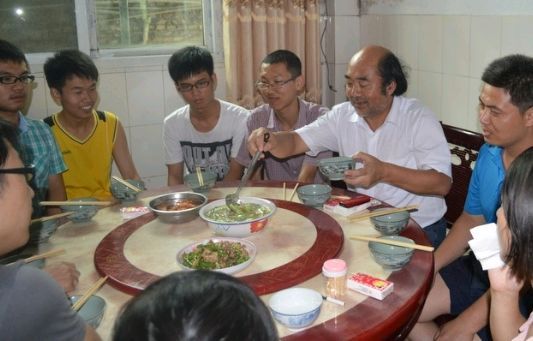 湖南男孩高考684分，不顾老师劝说，坚持报考清华钱班，现状如何