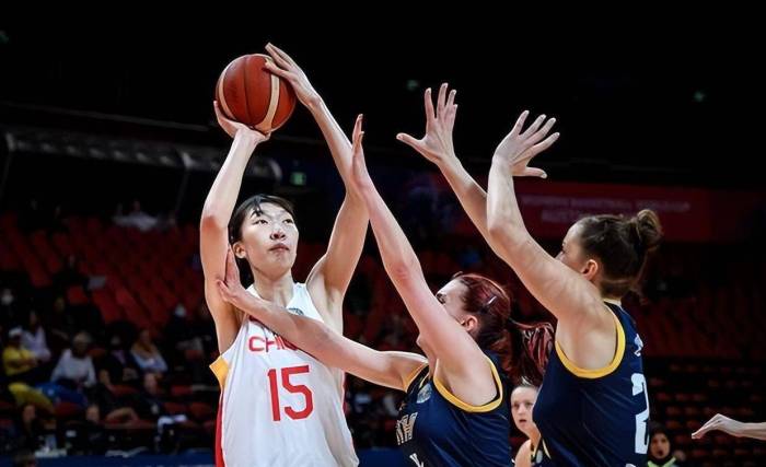 good Two basketball players have successfully entered the WNBA and will compete in this season's matches!