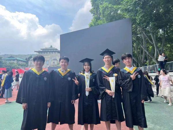 女生放弃保研清华选择国防科技大学