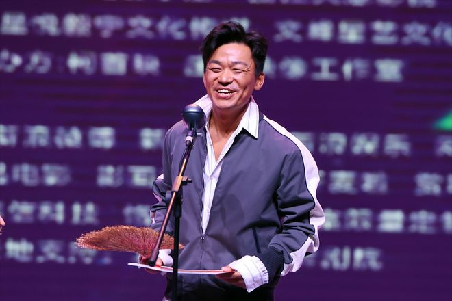 王宝强八角笼中正式上映口碑