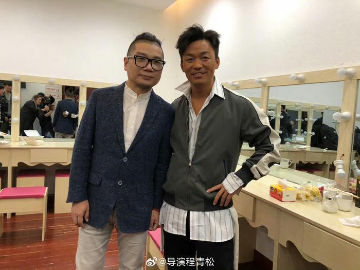 程青松发博喊话王宝强退还金扫帚奖！