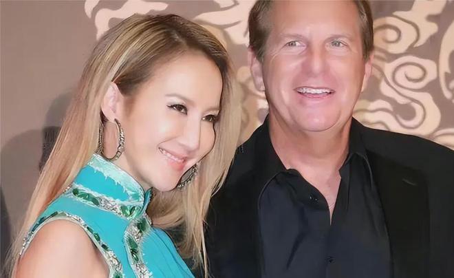 二姐否认李玟割脉传闻！死因待法医公布，李玟妈妈不吃不睡状态差