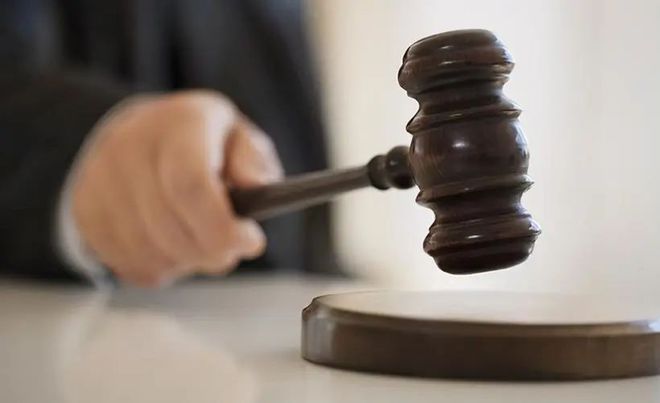 湖南一男子入室盗窃，遭反抗后持菜刀挥砍，导致1人死亡，2人伤残