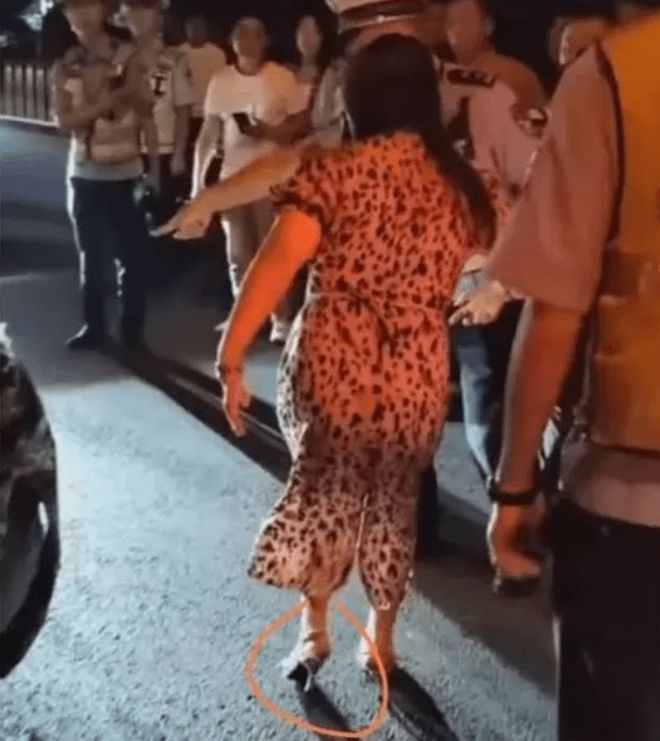 醉驾撞人拖行的宝马女司机获刑超6年