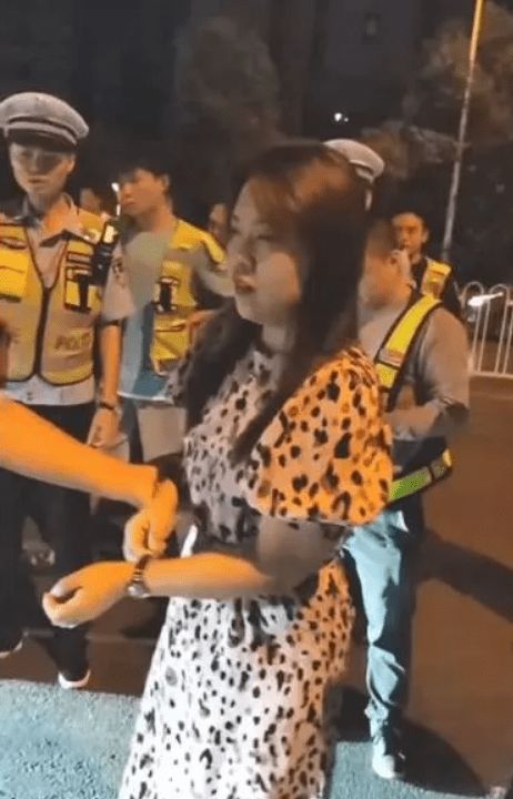 醉驾撞人拖行的宝马女司机获刑超6年