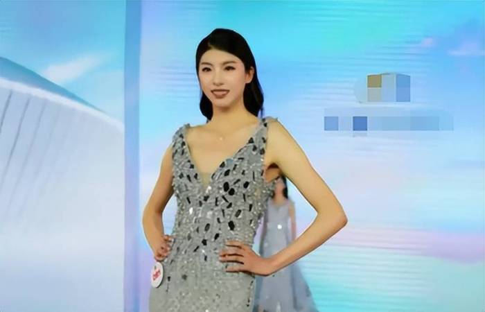 选美冠军出国读博