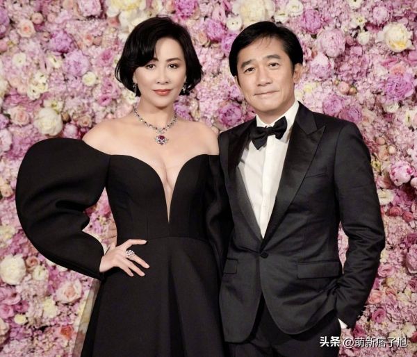 梁朝伟61岁了依然社恐，刘嘉玲吐槽他看电影，1个人要买六个座位