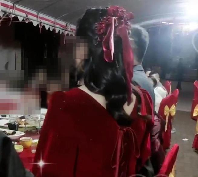 保安为女友花20万遭拉黑