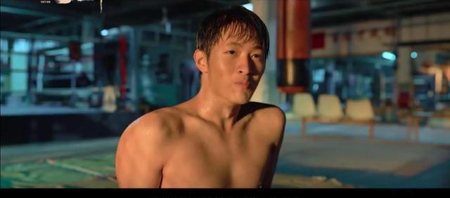八角笼中的姐姐让人心疼