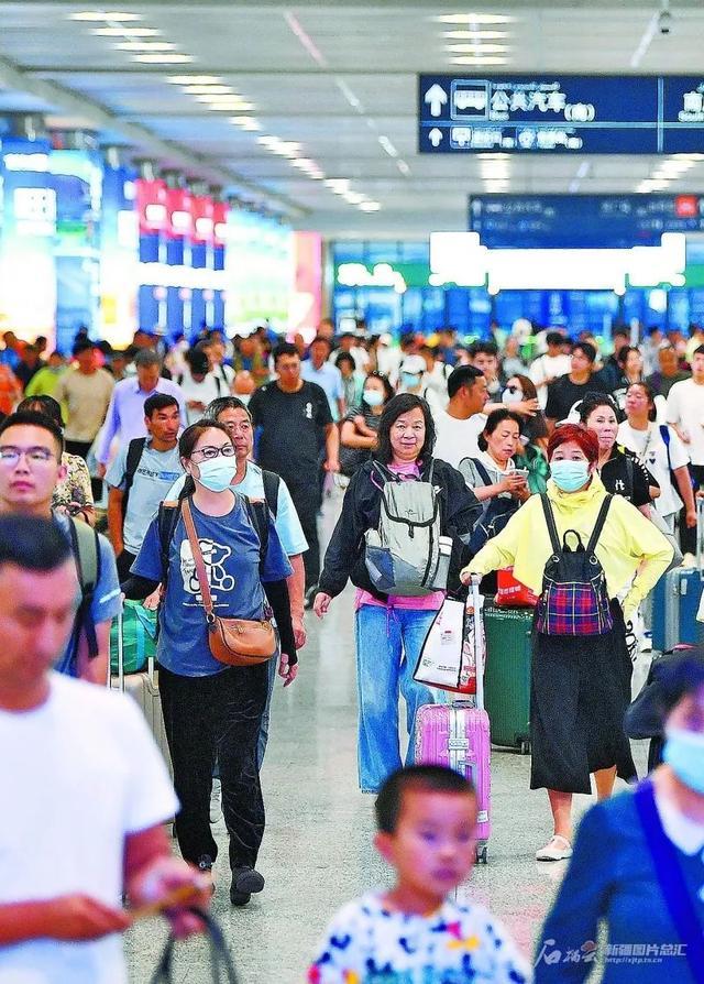 新疆辟谣游客下降