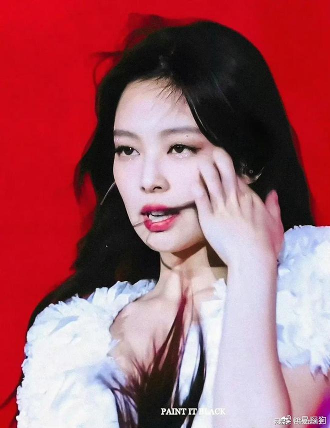 曝Jennie将与YG解约