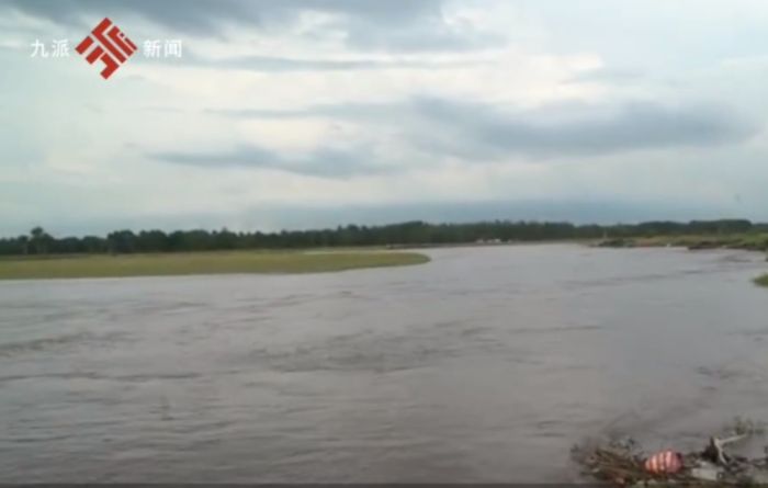拆浮桥后十余人溺亡警方未发现