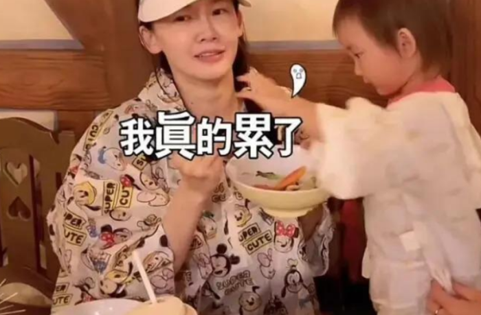 苗苗现身月子中心