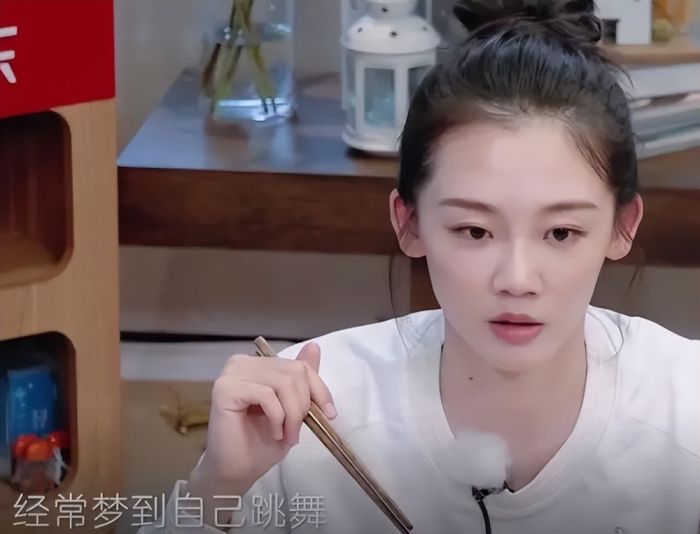 苗苗现身月子中心